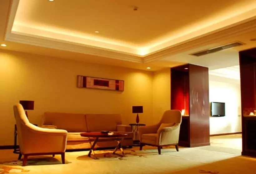 בית מלון כפרי Century Palace