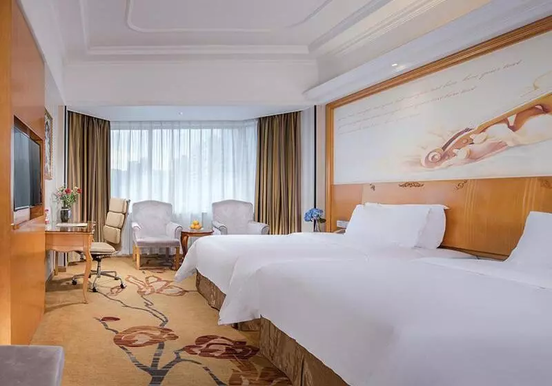 Vienna International Hotel Zhuhai Golden Phoenix