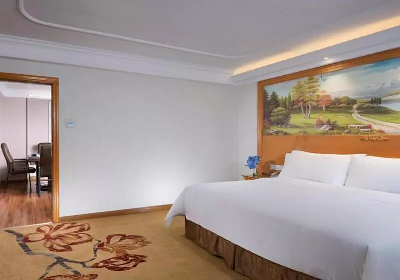 Vienna International Hotel Zhuhai Golden Phoenix