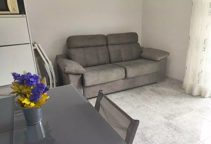 Apartamentos Los Abanicos 3000