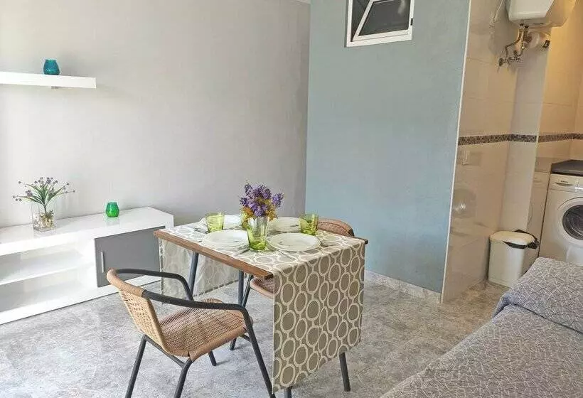 Apartamentos Los Abanicos 3000