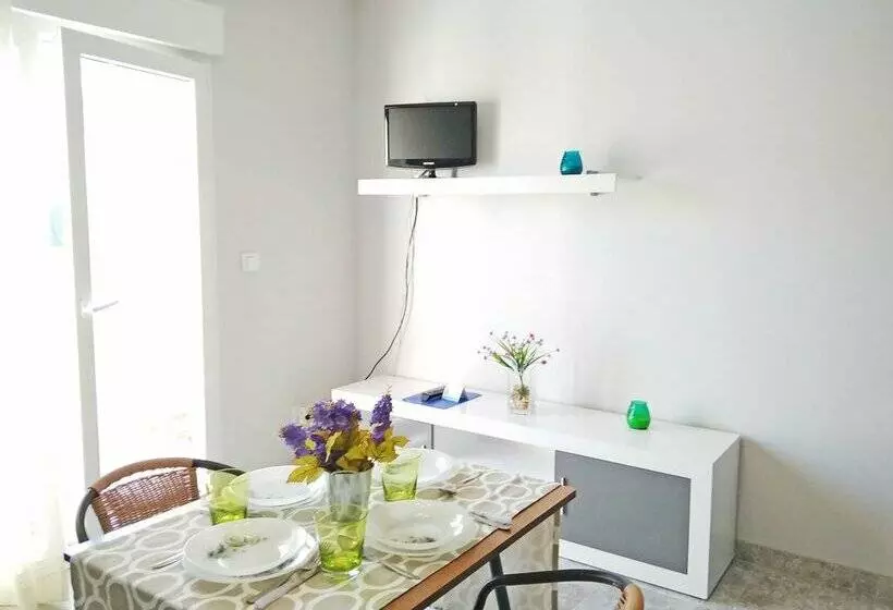Apartamentos Los Abanicos 3000