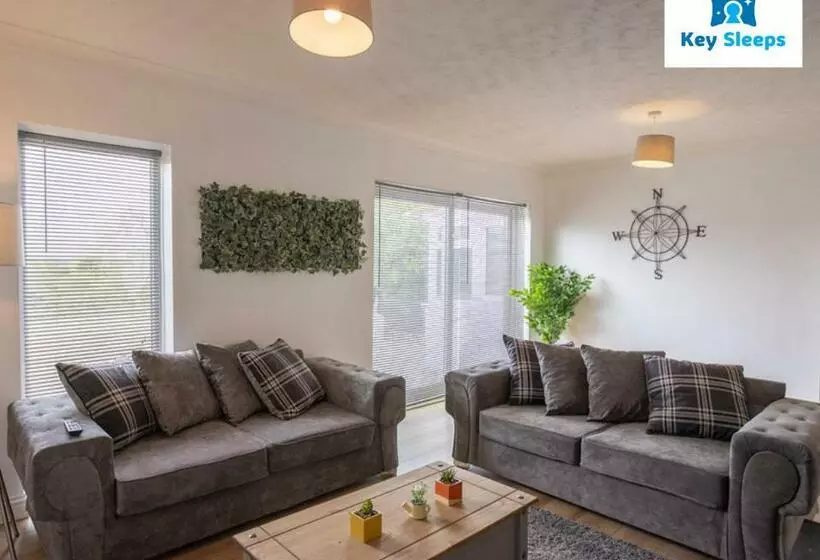 Beachside Family Staycation At Keysleeps   Pembrokeshire   Free Parking