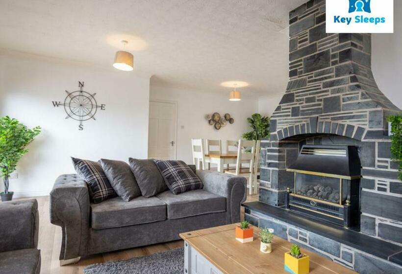 Beachside Family Staycation At Keysleeps   Pembrokeshire   Free Parking