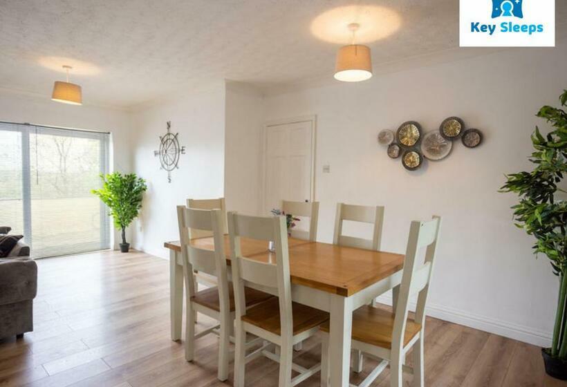 Beachside Family Staycation At Keysleeps   Pembrokeshire   Free Parking