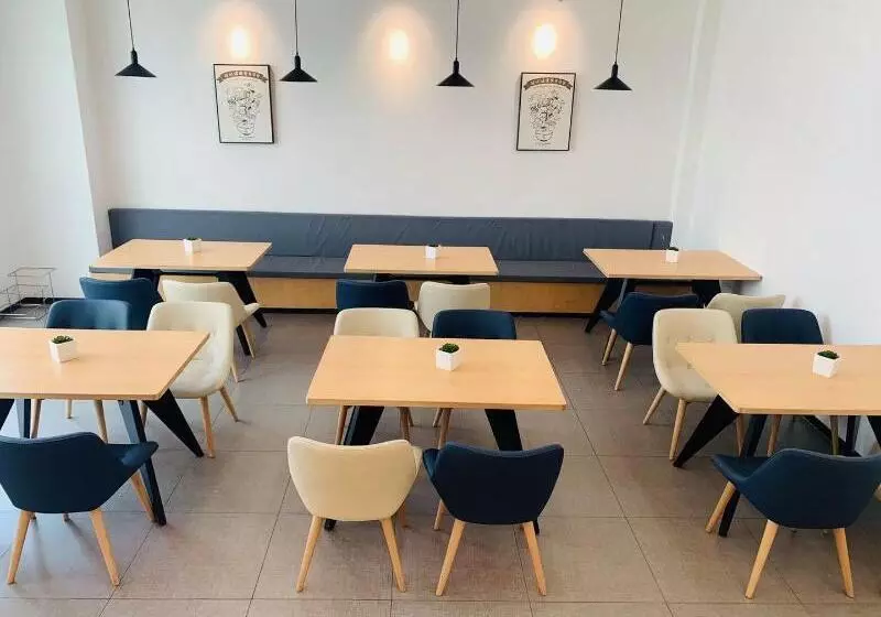 Hanting Hotel Shanghai Baogang Yueluo Freeway