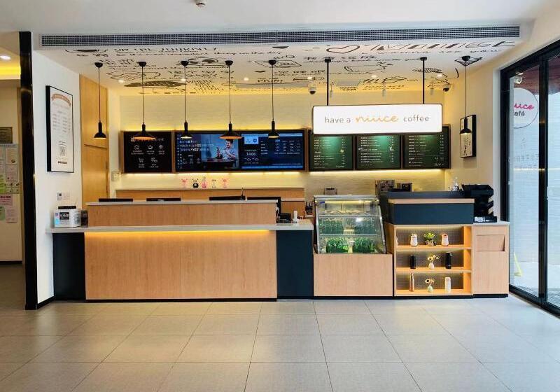 Hanting Hotel Shanghai Baogang Yueluo Freeway