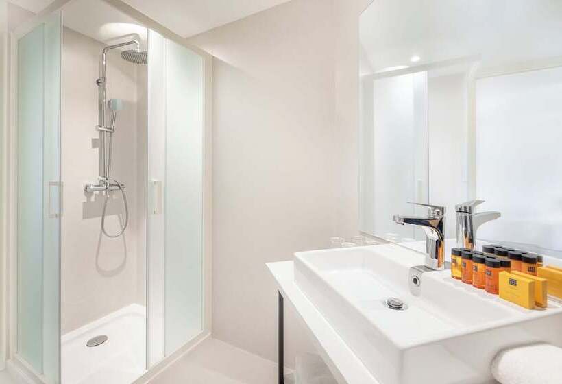 ホテル Aminess Casa Lišanj