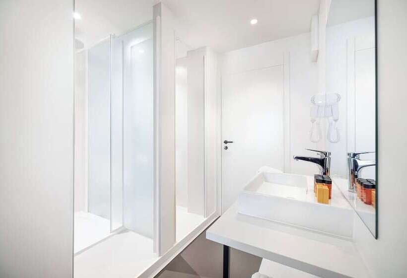 ホテル Aminess Casa Lišanj