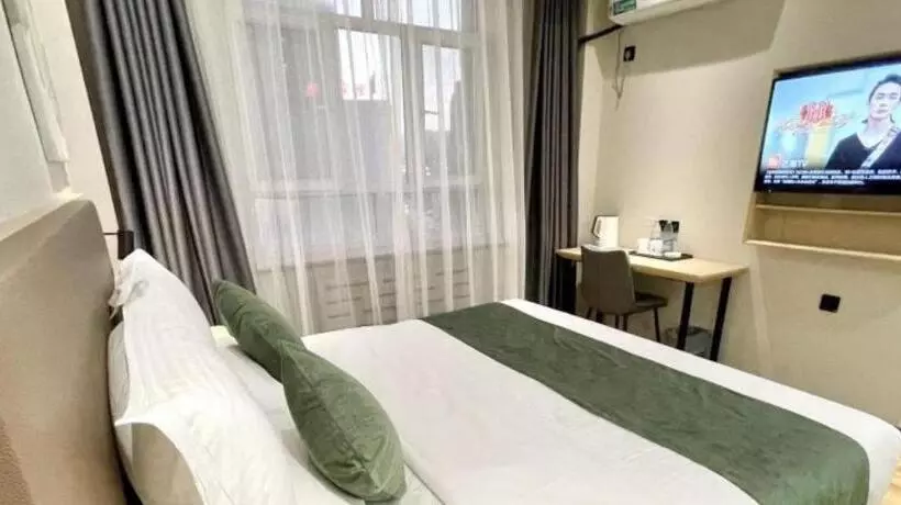 Hotelli Green Tree Inn Xinjiang Uygur Autonomous Region Korla Bazhou Bus Terminal Beishan Road Express