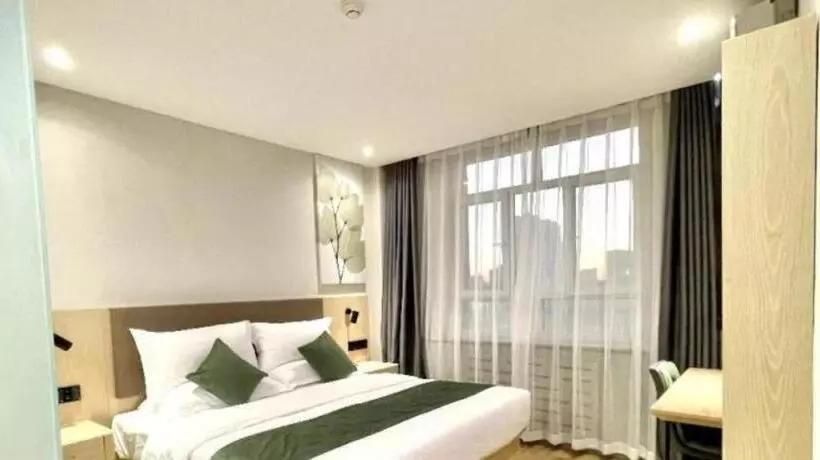 Hotelli Green Tree Inn Xinjiang Uygur Autonomous Region Korla Bazhou Bus Terminal Beishan Road Express