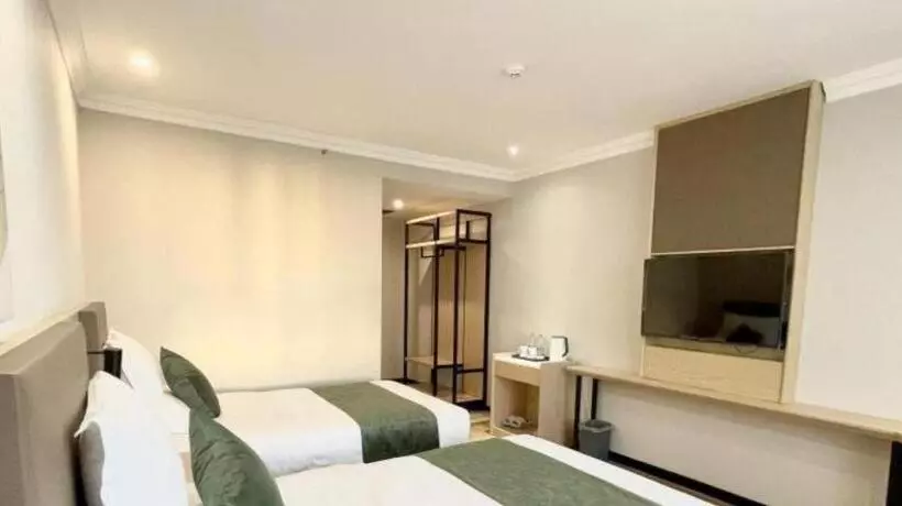 Hotelli Green Tree Inn Xinjiang Uygur Autonomous Region Korla Bazhou Bus Terminal Beishan Road Express