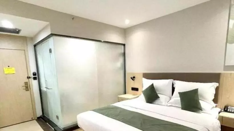 Hotelli Green Tree Inn Xinjiang Uygur Autonomous Region Korla Bazhou Bus Terminal Beishan Road Express