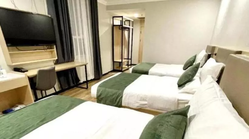 Hotelli Green Tree Inn Xinjiang Uygur Autonomous Region Korla Bazhou Bus Terminal Beishan Road Express