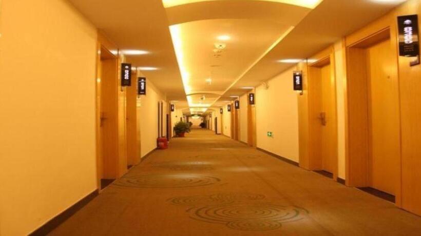 Отель Greentree Inn Beijing Shunyi Fengbo Metro Station