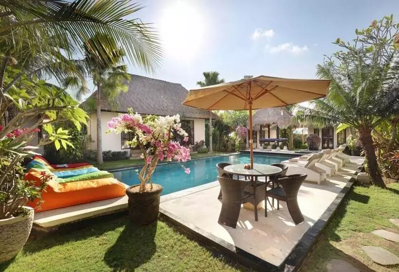 Hotelli Kandahill Bali