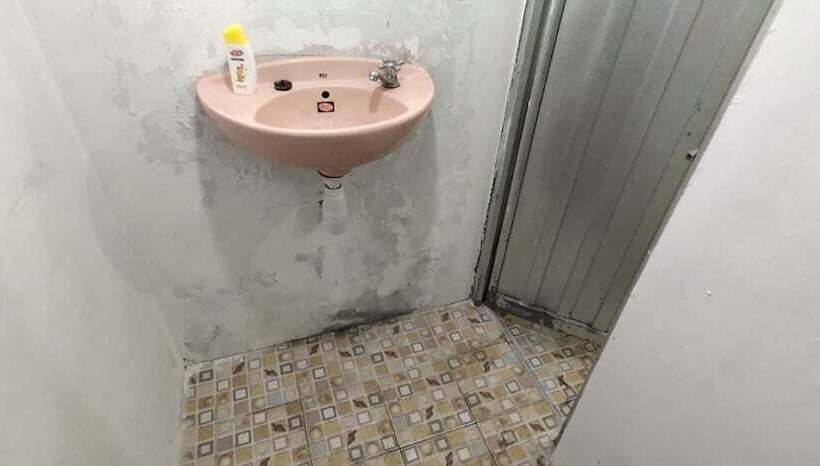 Szálloda Limasan Mbah Darmo