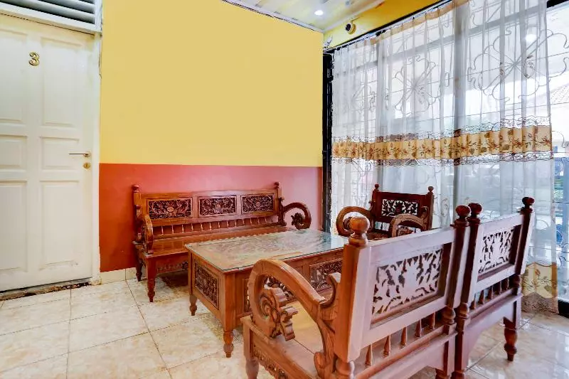 ホテル Oyo 90190 Asha Kost Syariah