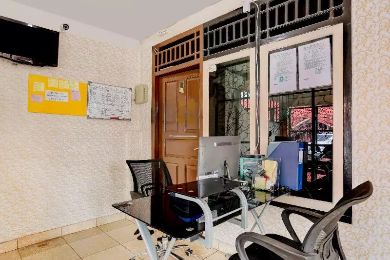 ホテル Oyo 90190 Asha Kost Syariah