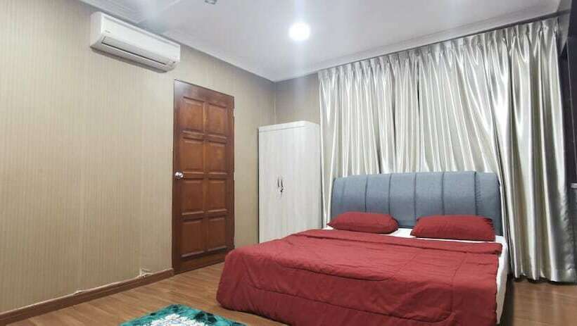 فندق Oyo Home 90372 Greybirds Hostel