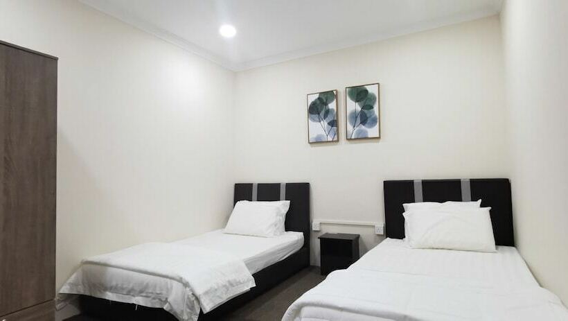 فندق Oyo Home 90372 Greybirds Hostel