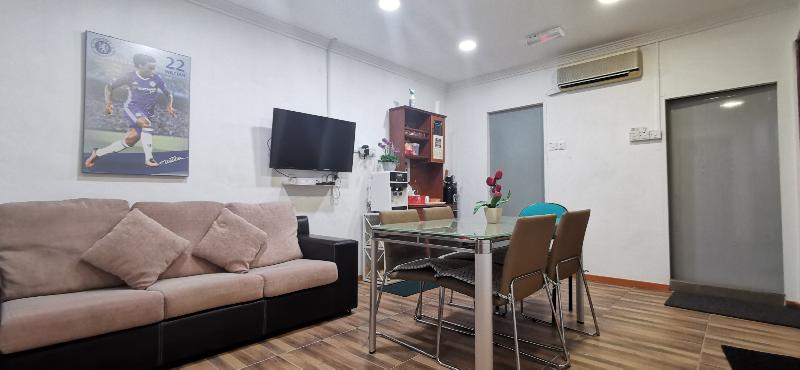 فندق Oyo Home 90372 Greybirds Hostel