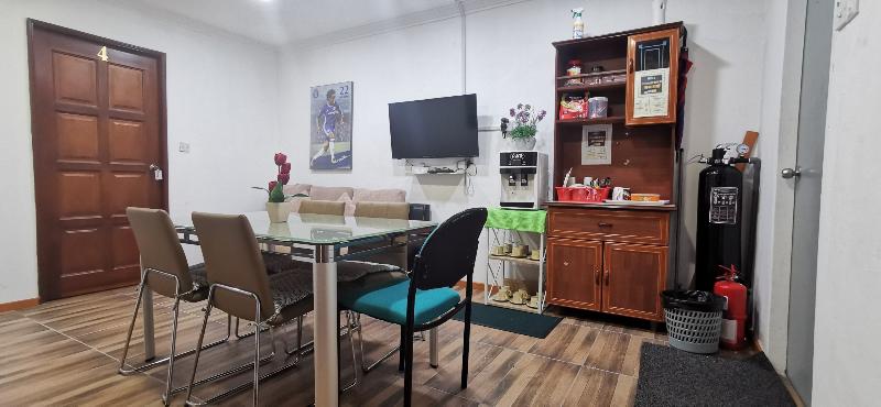 فندق Oyo Home 90372 Greybirds Hostel