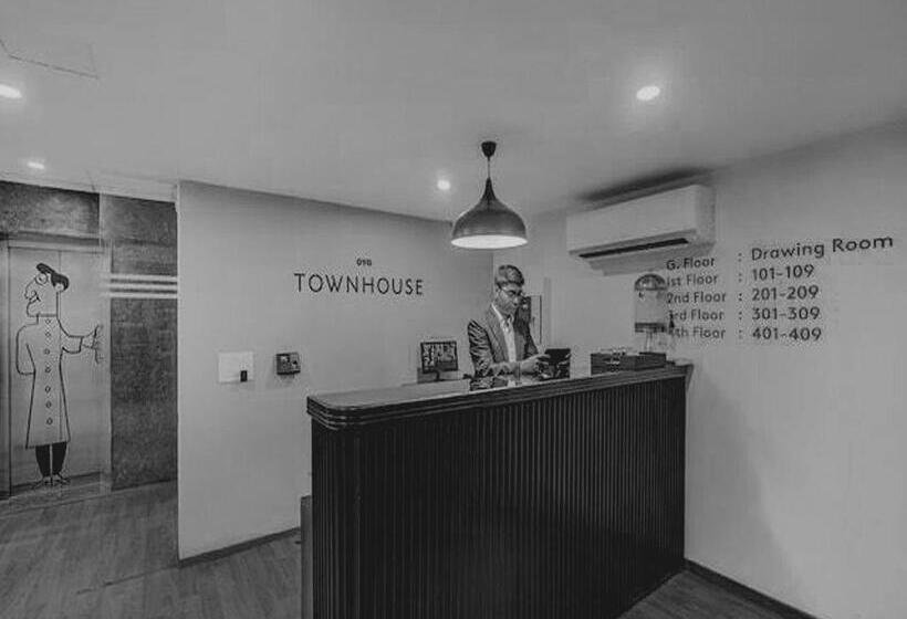 فندق Townhouse Golf Course Road