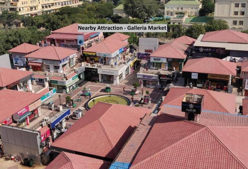 فندق Townhouse Golf Course Road