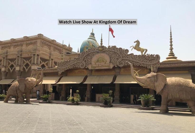 فندق Townhouse Golf Course Road