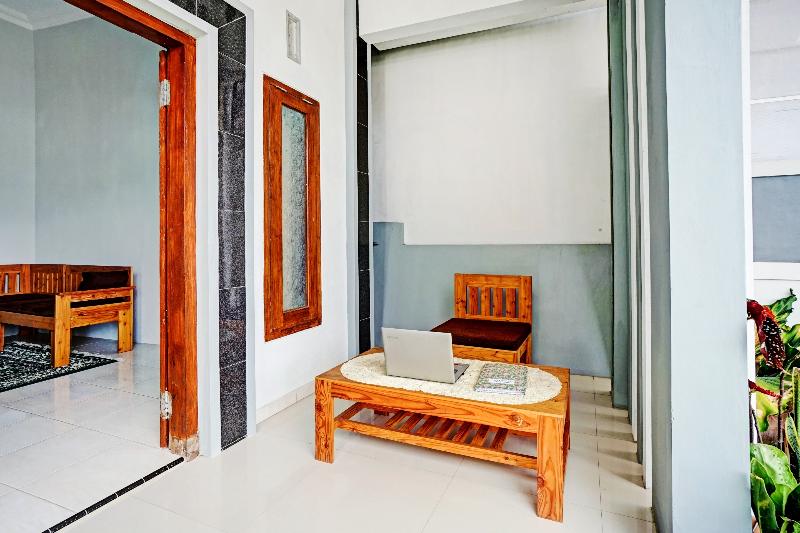 Hotel Villa Dua Dua By Oyo Rooms