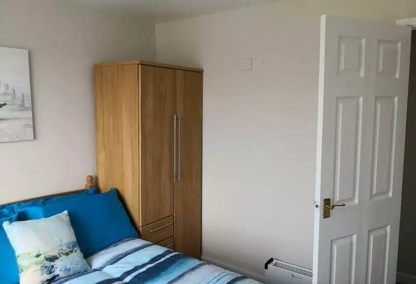 Le Chalet Ii  Free Unlimited Wifi 2 Bed Chalet House