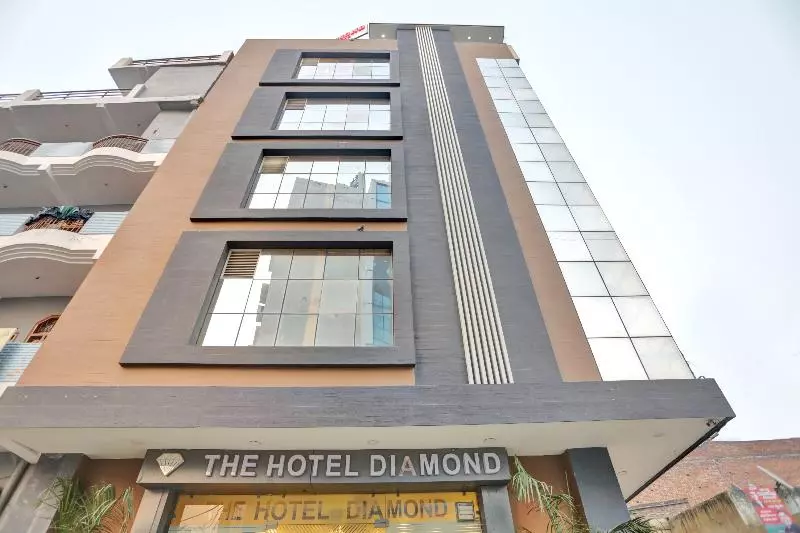 Oyo Townhouse 76100 Hotel Diamond