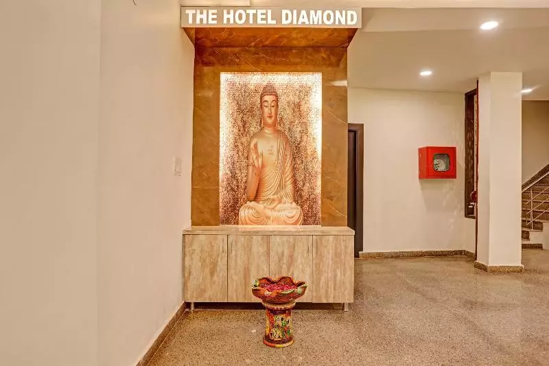 Oyo Townhouse 76100 Hotel Diamond