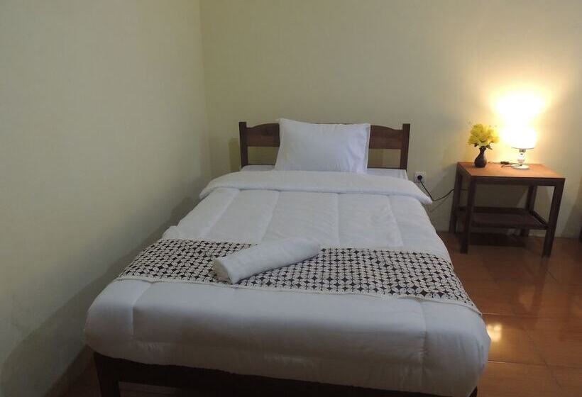 Pansiyon Homestay Effendi Borobudur Syariah By Ndalem Beong