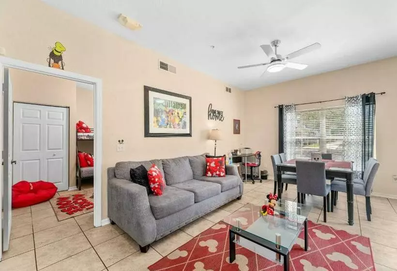 Perfect For Family, Wake Up Next To The Pool!