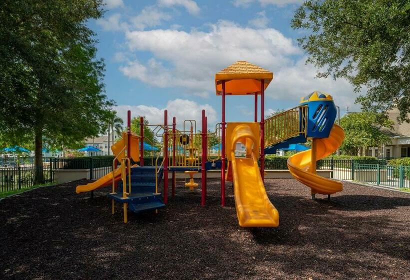 Perfect For Family, Wake Up Next To The Pool!