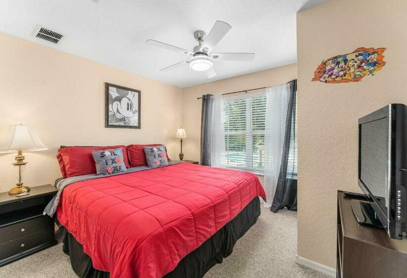 Perfect For Family, Wake Up Next To The Pool!