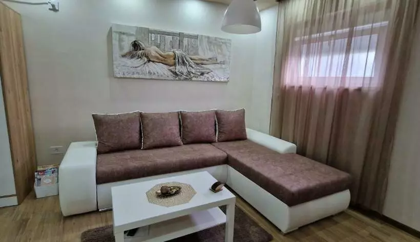 Apartmani I Sobe Gromilovic