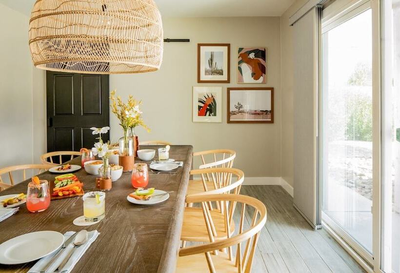 Daisy By Avantstay Modern Home W Spacious Backyard Pool Table Tennis