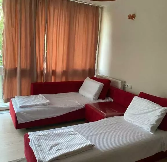 Fontana Center Studio Apartment