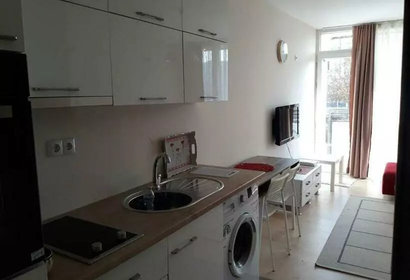 Fontana Center Studio Apartment