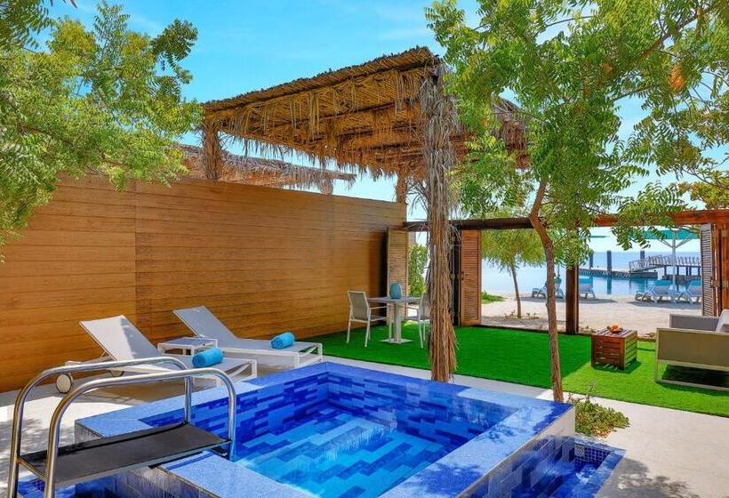 酒店 Anantara World Islands Dubai Resort