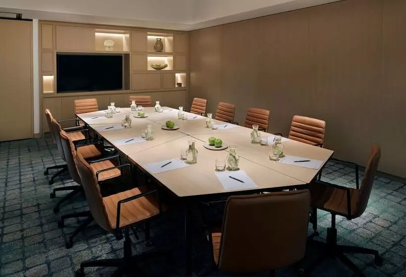 Hotelli Mövenpick Resort Al Marjan Island