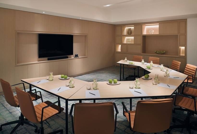 Hotelli Mövenpick Resort Al Marjan Island