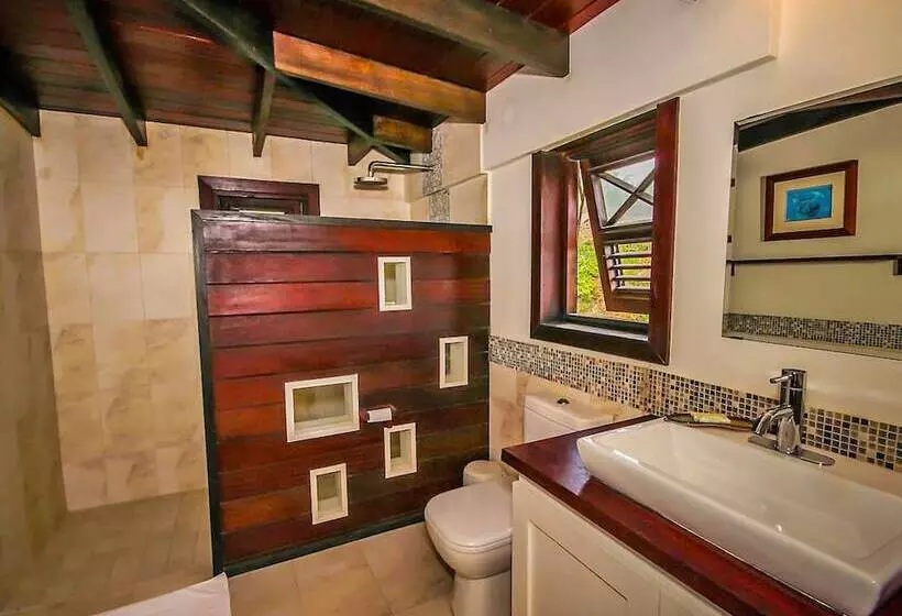 هتل Santosha Barbados