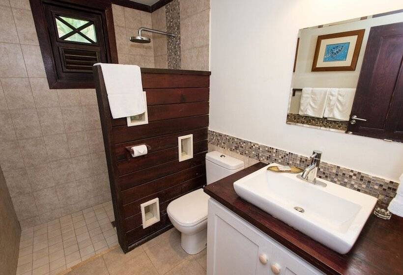 هتل Santosha Barbados