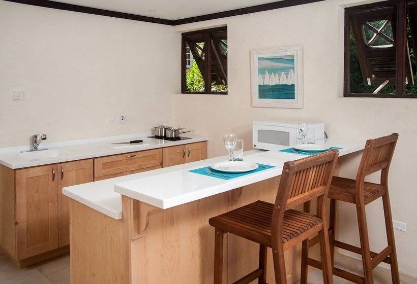 هتل Santosha Barbados