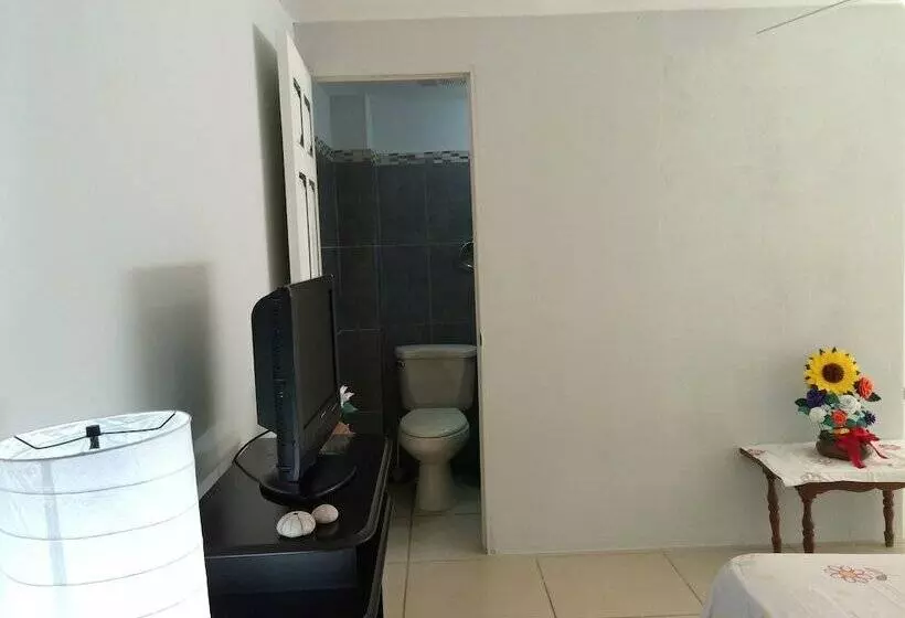 هتل Hostal Villa Catalina
