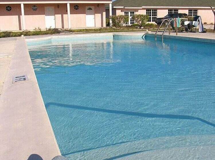 هتل Love At First Sight